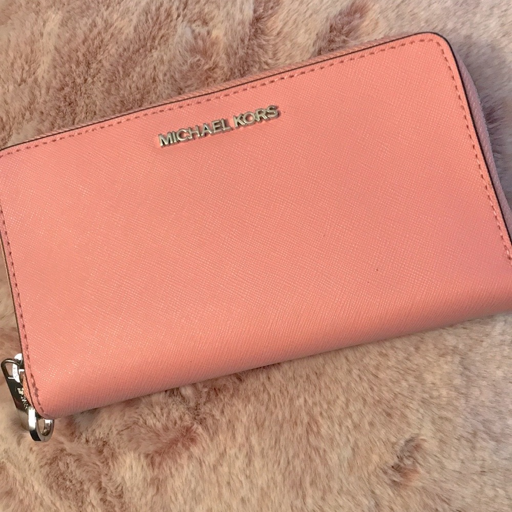 Michael Kors wallet/phone case! Pink, great shape!